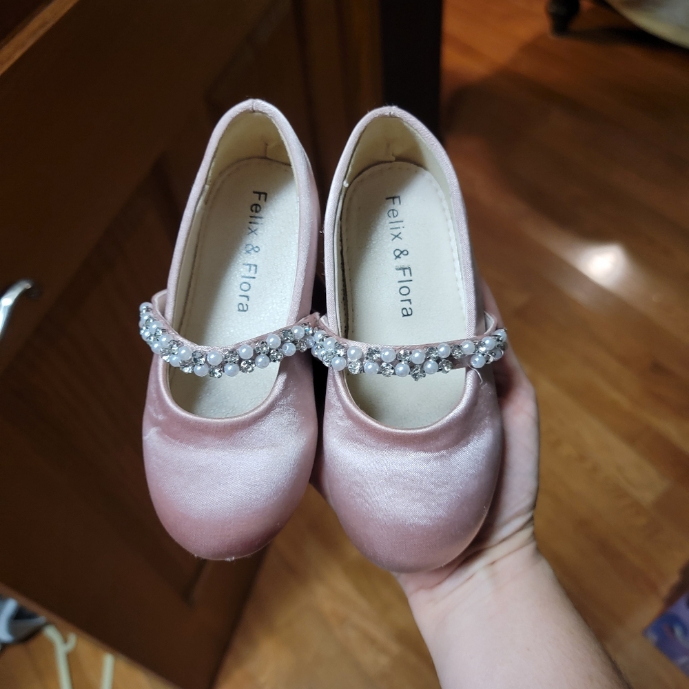 Rose Gold Toddler slip on flats - Picture 1 of 4
